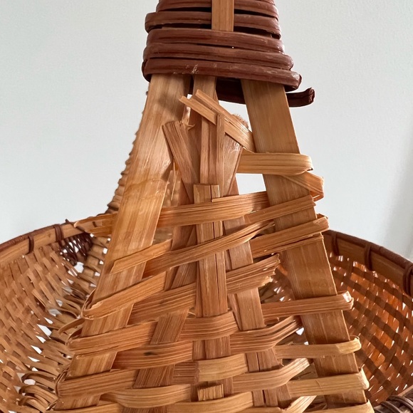 Unique vintage wicker basket - Picture 9 of 9